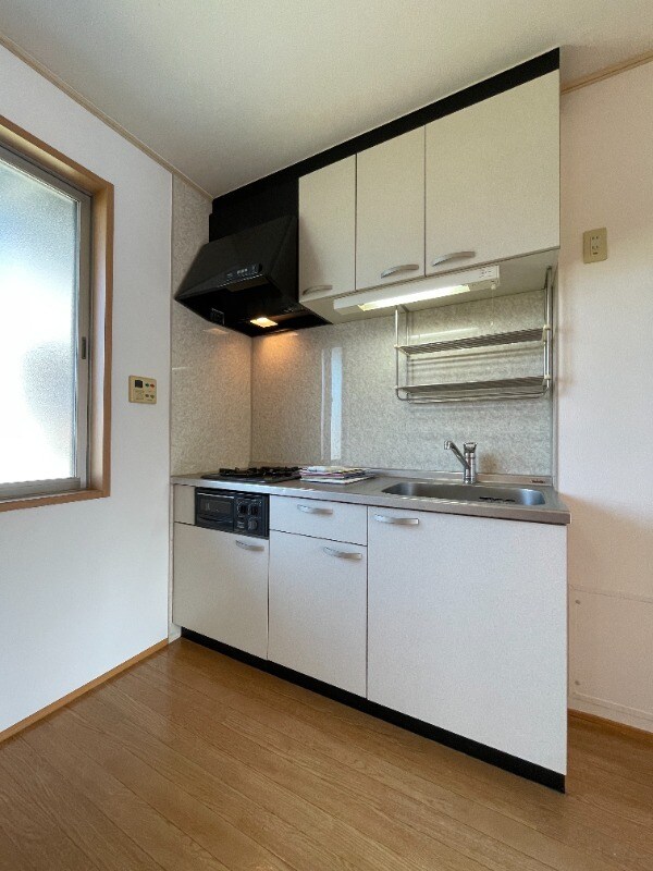 イエンビュ沖　Ａの物件内観写真