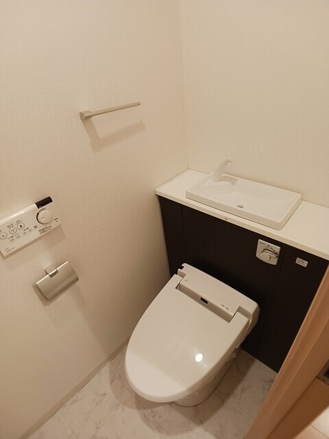 アーレア　アレスの物件内観写真