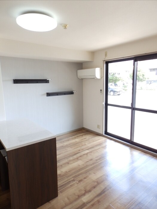 カトルセゾンの物件内観写真