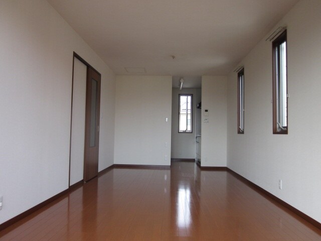 ヴィレ・エトワール Hの物件内観写真