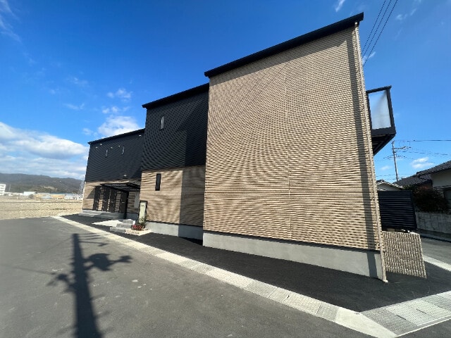 Avenirの物件外観写真