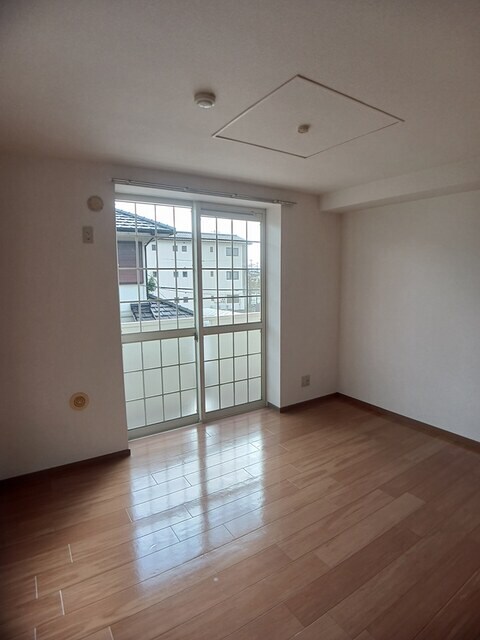 ベルフラワーⅢの物件内観写真