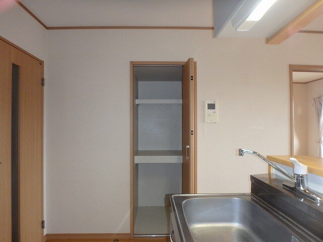 ユーミー川辺の物件内観写真