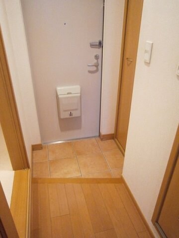 サン・スプリングメゾンＡの物件内観写真