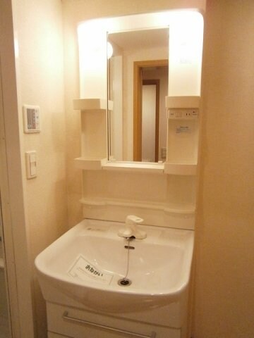 サン・スプリングメゾンＡの物件内観写真