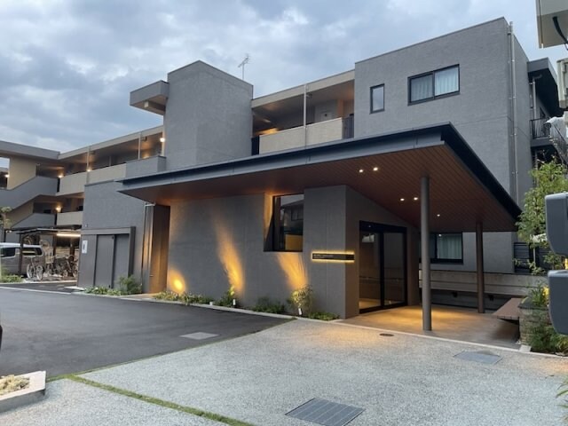 ビ・ウェル酒津公園　グリーンコートの物件外観写真