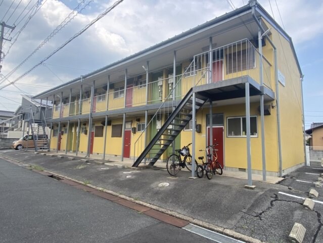 ヴィラ　サツキの物件外観写真