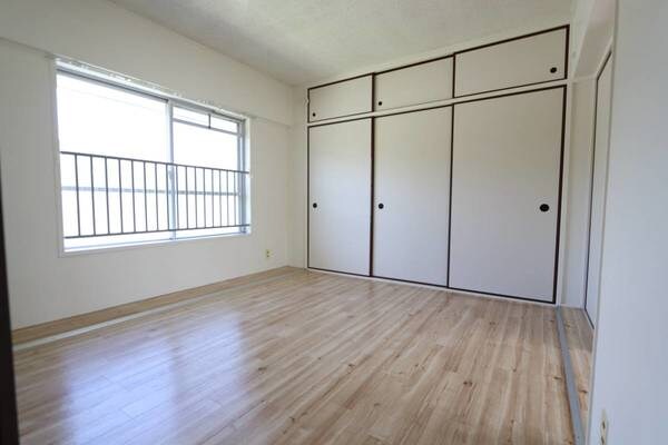 ビレッジハウス上原1号棟の物件内観写真