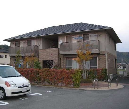 グランソレイユCの物件外観写真