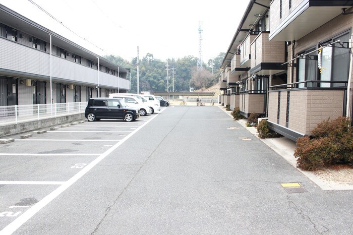 コニファーガーデン　３棟の物件外観写真