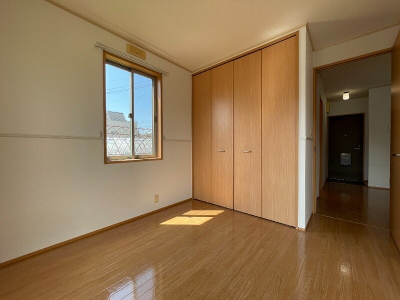 イエンビュ沖　Ａの物件内観写真