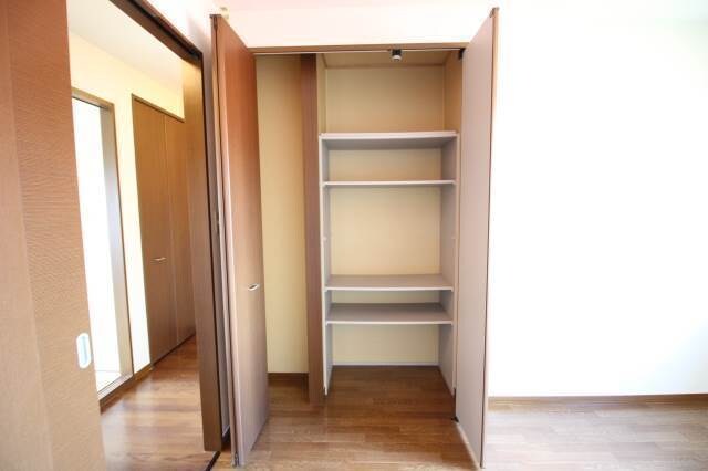 ペルレ　Ｃ棟の物件内観写真