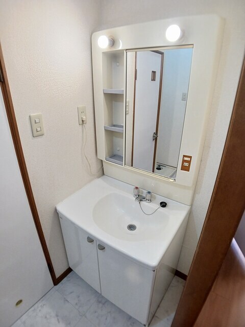 球場前駅 徒歩12分 1階の物件内観写真