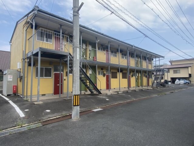 ヴィラ　サツキの物件外観写真