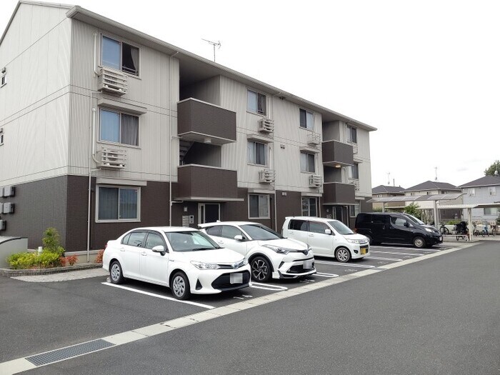 球場前駅 徒歩6分 1階の物件外観写真