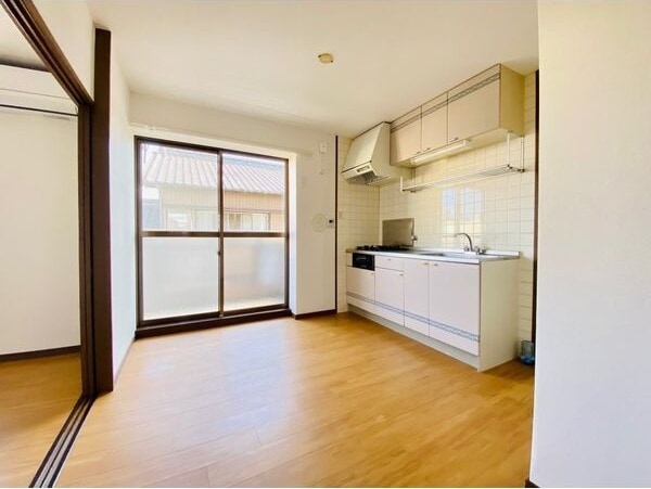 サンハウス横前の物件内観写真