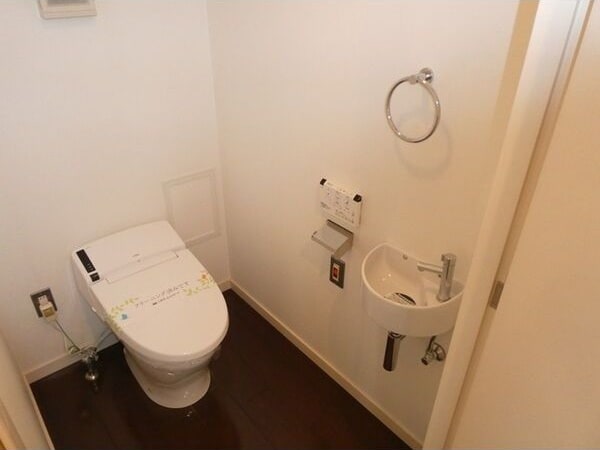 VISCONTI覚王山の物件内観写真