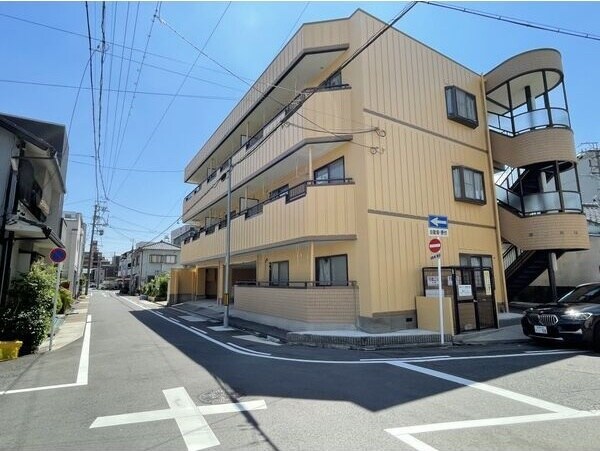 藤二番館の物件外観写真