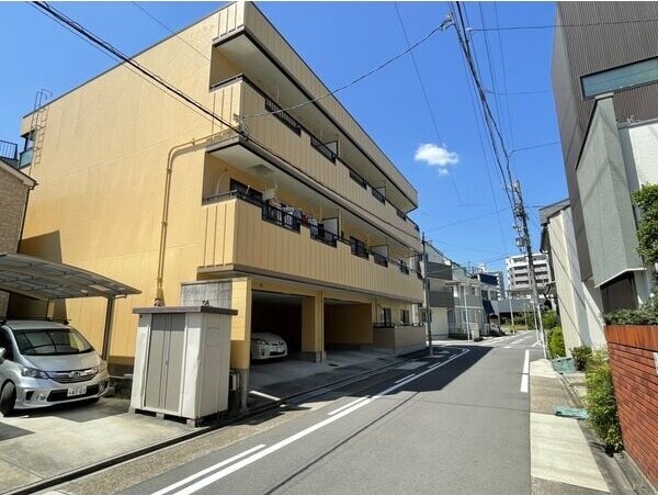 藤二番館の物件外観写真