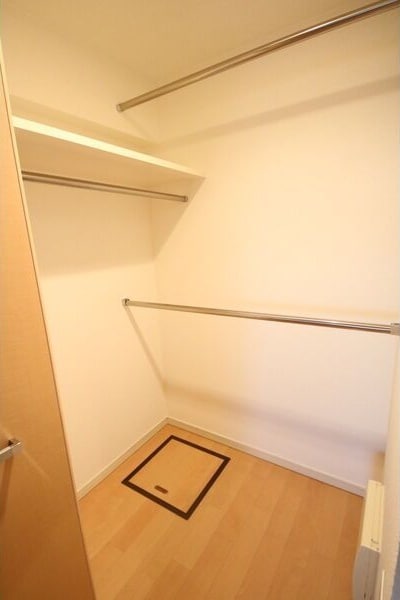 レジディア泉の物件内観写真