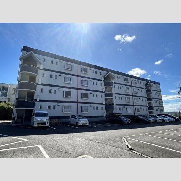 衣浦マンションC棟の物件外観写真