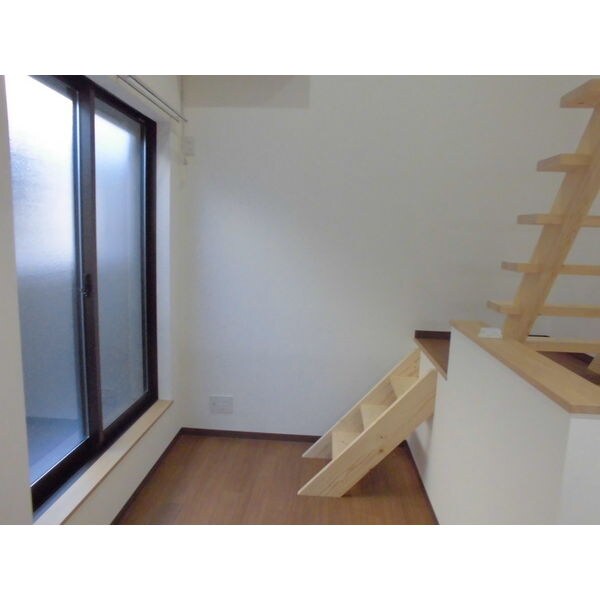 アースクエイク川間の物件内観写真