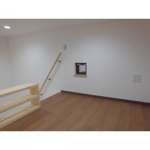 アースクエイク川間の物件内観写真