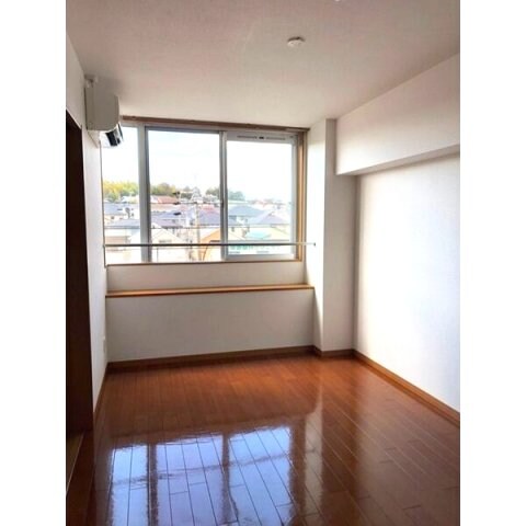 Tiffanyの物件内観写真