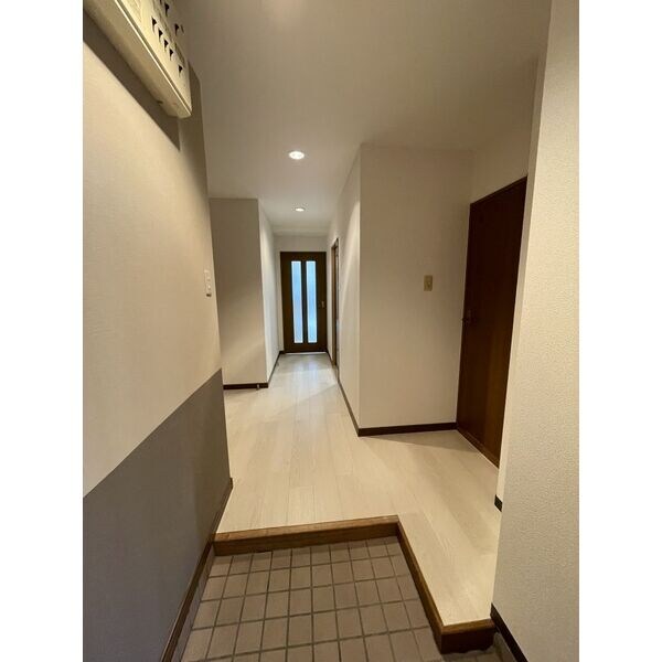 ヴィアーレマルフク南館の物件内観写真