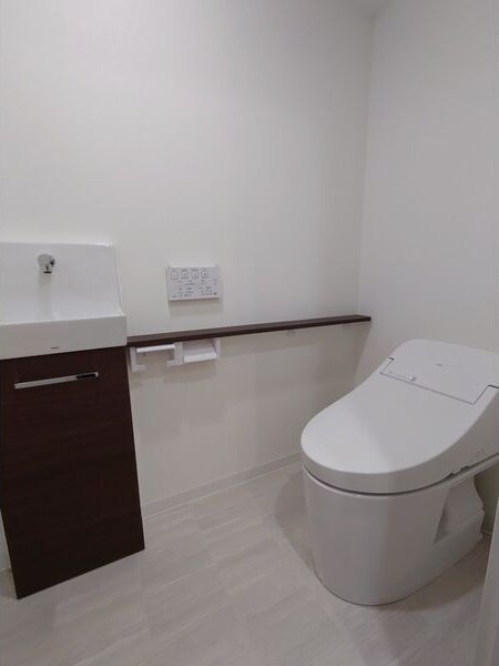 久屋大通駅 徒歩5分 8階の物件内観写真