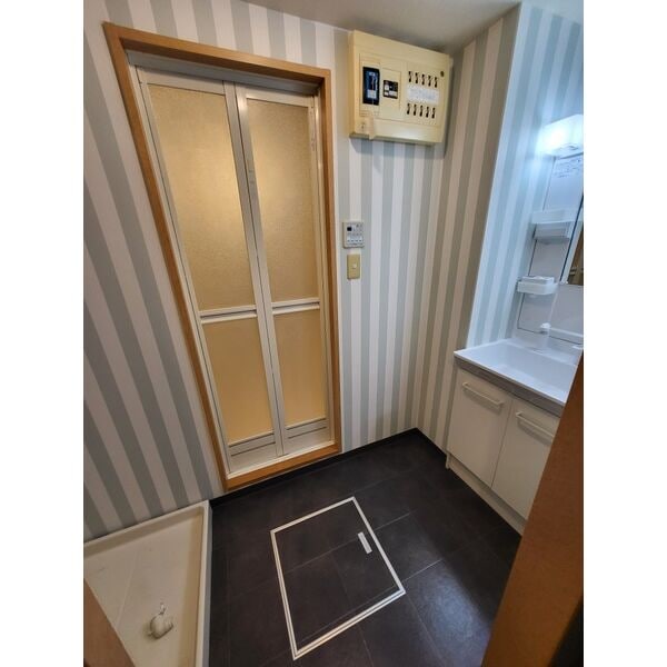 成岩駅 徒歩6分 1階の物件内観写真