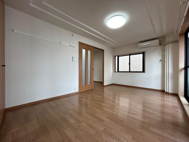 サンタ　ピュアリの物件内観写真