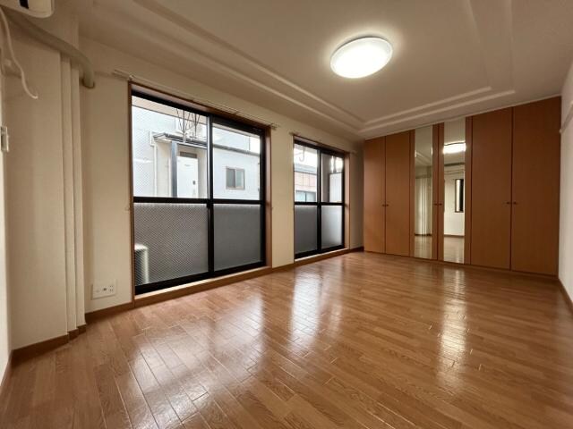 サンタ　ピュアリの物件内観写真