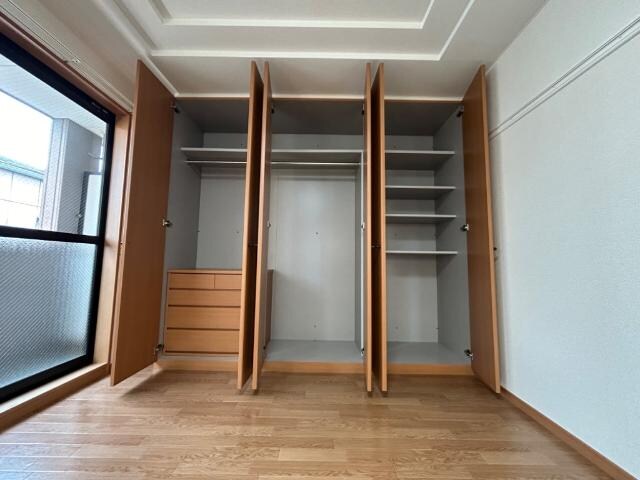 サンタ　ピュアリの物件内観写真