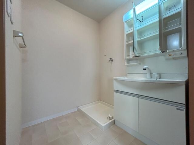 サンタ　ピュアリの物件内観写真