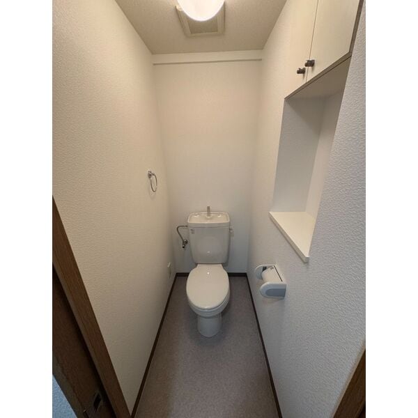 新舞子駅 徒歩4分 2階の物件内観写真