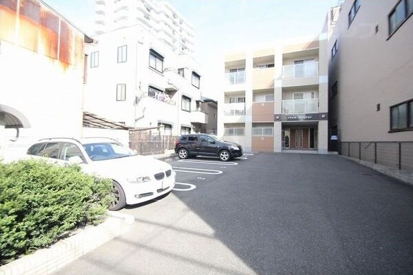 プリムローズマンションの物件外観写真