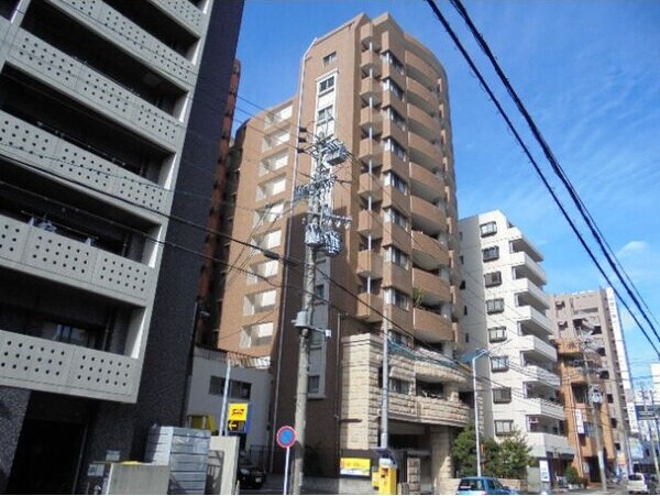 プレサンス泉セレグレードの物件外観写真