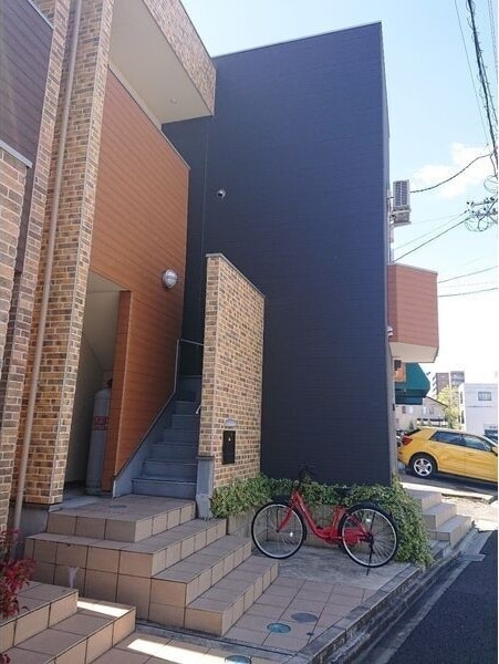 セレーノオオゾネの物件外観写真