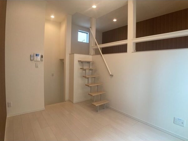 セレーノオオゾネの物件内観写真