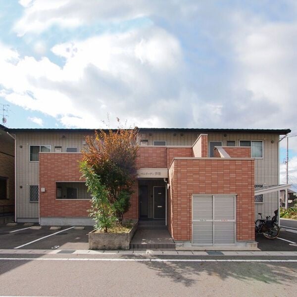 ベルガーデン伊織の物件外観写真