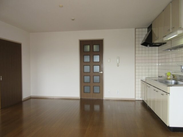 クィーンハイツ滝の水の物件内観写真