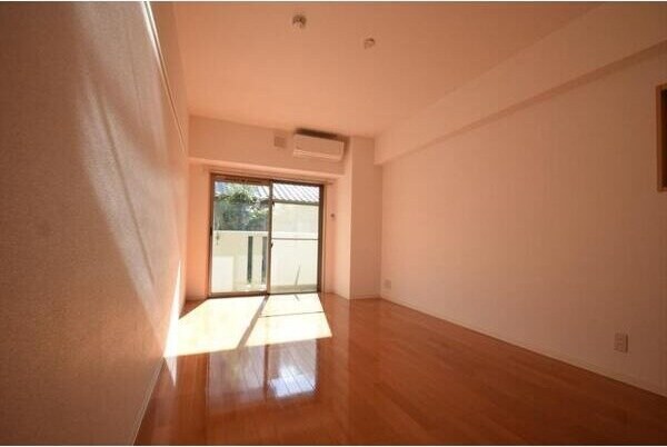 ネオ青山の物件内観写真