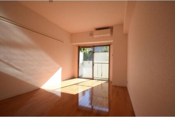 ネオ青山の物件内観写真