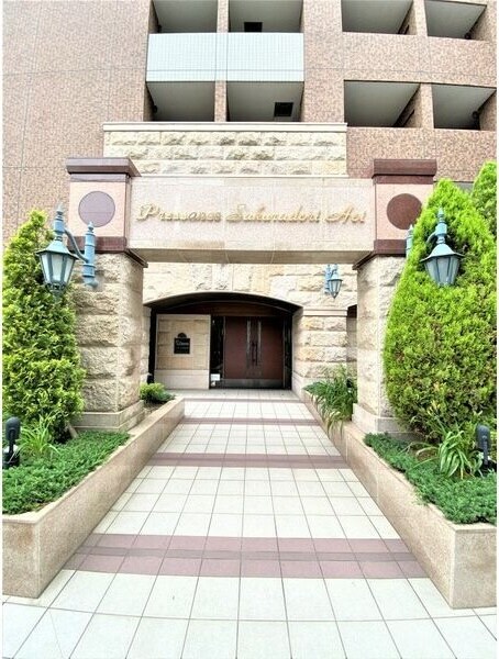 プレサンス桜通り葵の物件外観写真