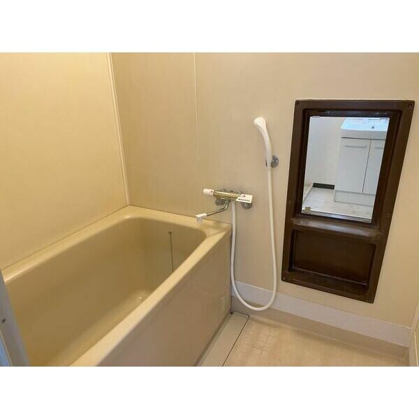 グランドハイリス上社の物件内観写真