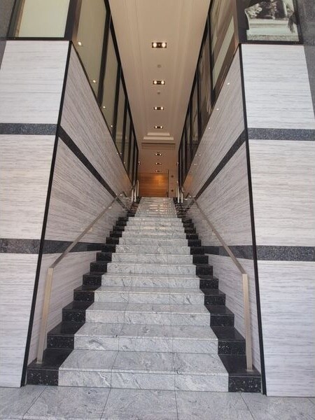 荒子駅 徒歩1分 8階の物件外観写真