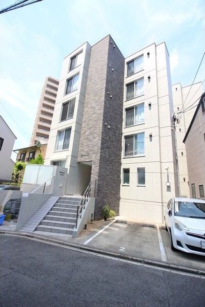 愛知県名古屋市千種区内山１丁目の物件外観写真