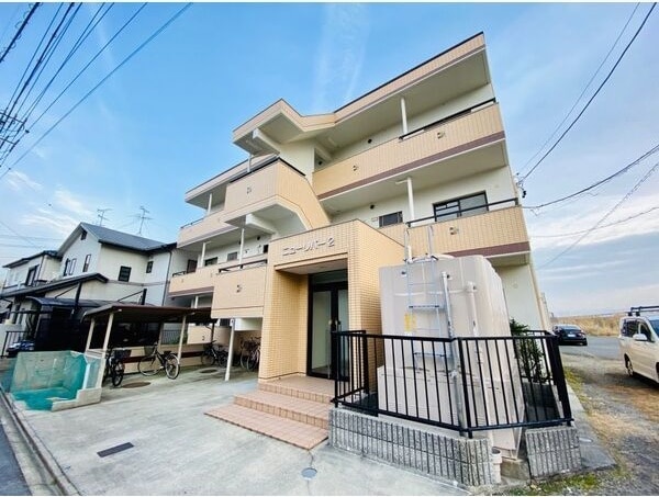 ニューリバーⅡの物件外観写真