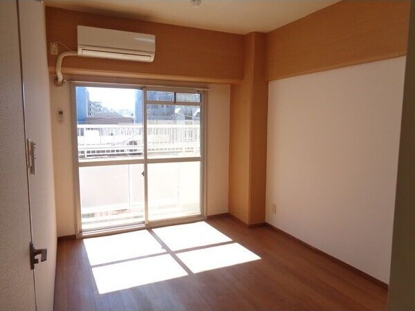 ガーデンコート新栄の物件内観写真